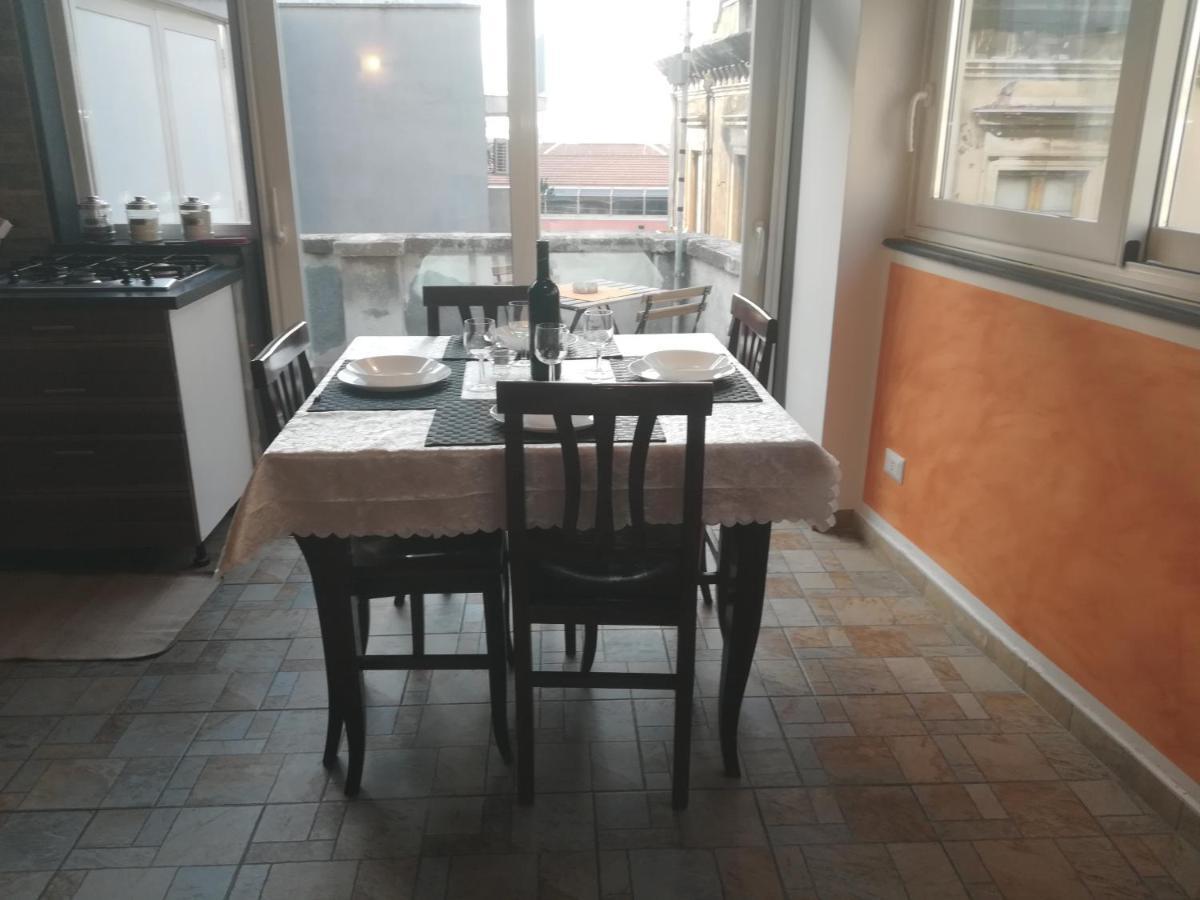 La Terrazza Sul Centro Apartment คาตาเนีย ภายนอก รูปภาพ