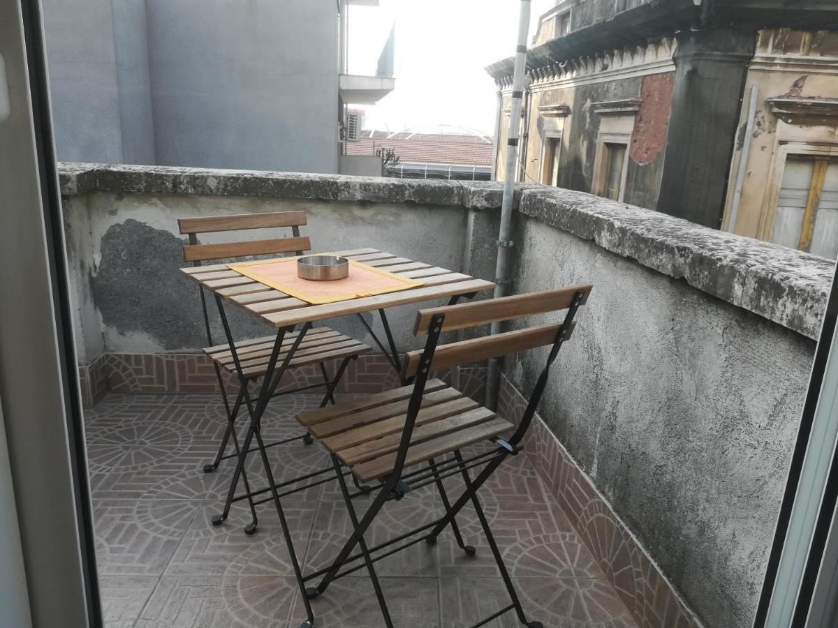 La Terrazza Sul Centro Apartment คาตาเนีย ภายนอก รูปภาพ
